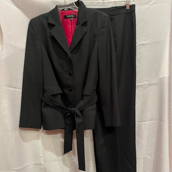 Kasper Drk Gray/Raspberry Pinstripe 2-pc Suit - Sz 14 - Picture 1 of 5
